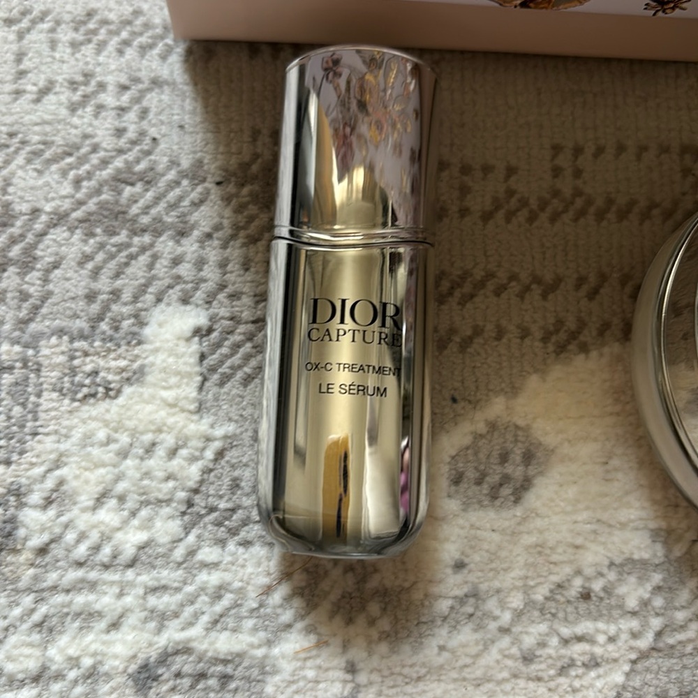 Dior Gift Set - Picture 2 of 7